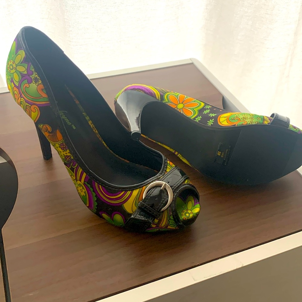 Multi color peep toe